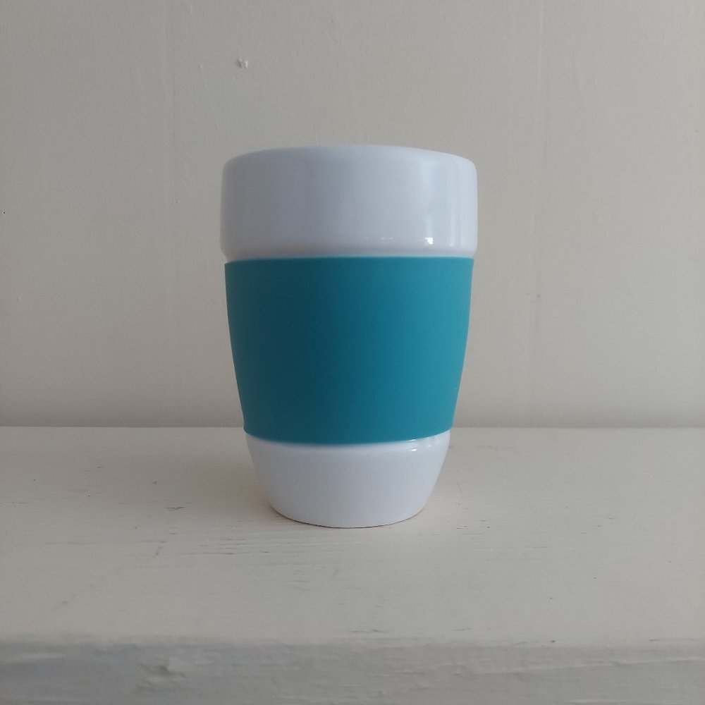 Target Hand Warmer Teal Grip Silicone Rubber Middle White Heavy Ceramic Mug/Cup